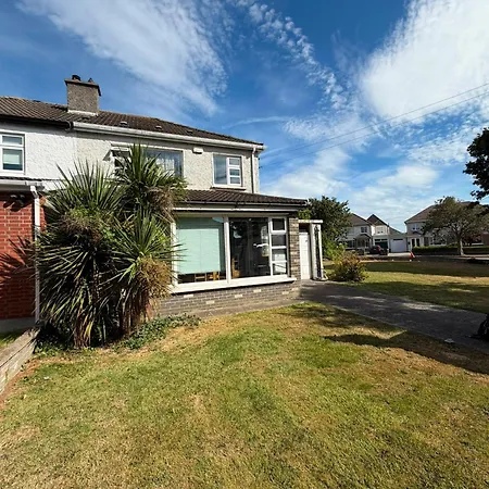Cosy Triple Near The & Howth 3 *